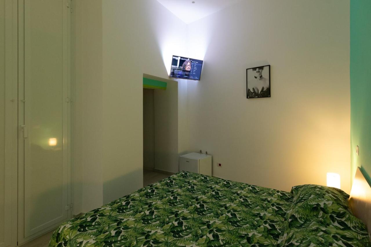 נאפולי My Brilliant Home With Jacuzzi 2 Steps From St Toledo מראה חיצוני תמונה